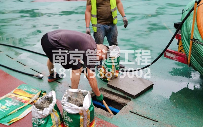 218中央商务区管道清淤