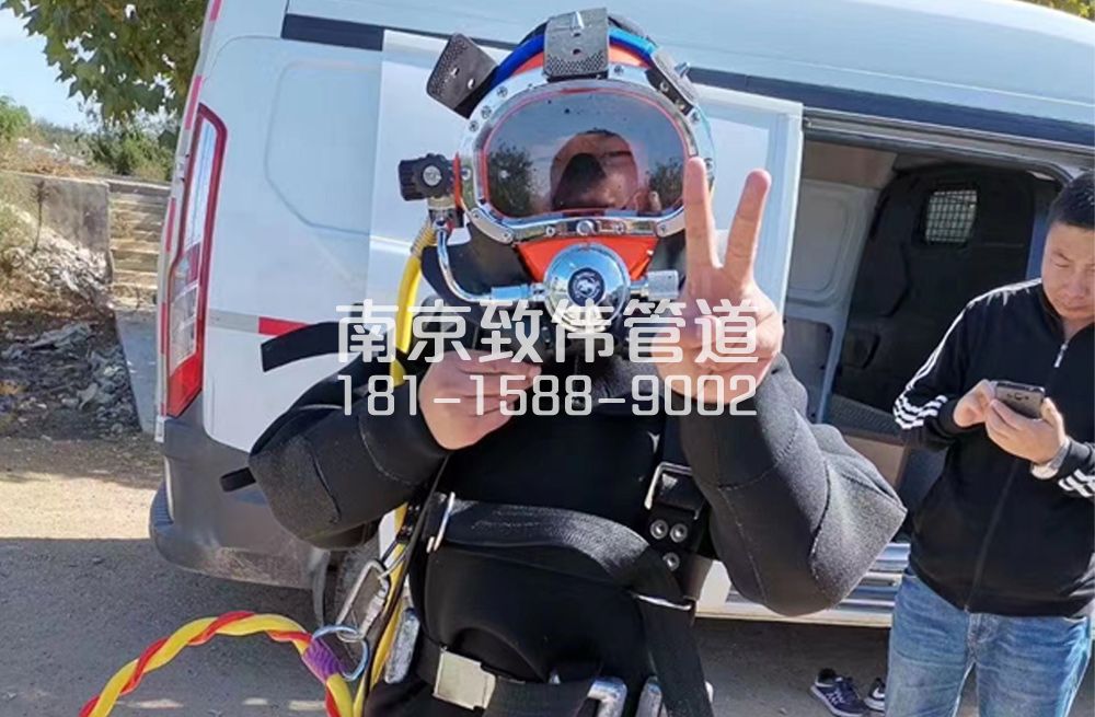 356中央商务区沉淀池清底